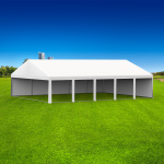 Partyzelt 8x10: 1 Zeltseite mit Vollwänden, 1 Giebelseite mit Vollwand