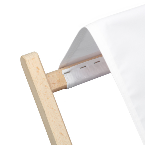 Liegestuhl, Detail: angetackerte Bespannung