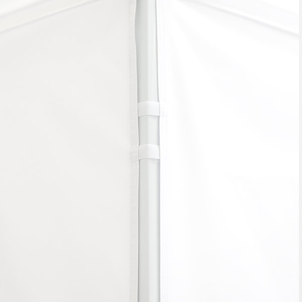 Wand mit Befestigungsschlaufen - sichere Fixierung am Gestell