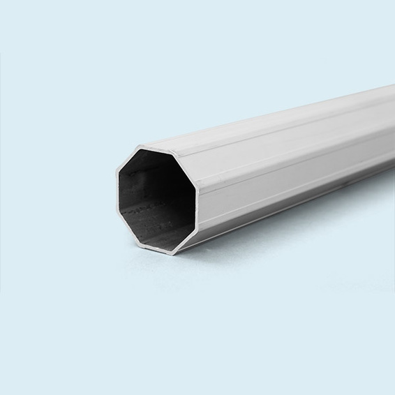 hochwertiges, höchst stabiles Achtkantprofil aus Aluminium (ø 52 mm/1,5 mm)