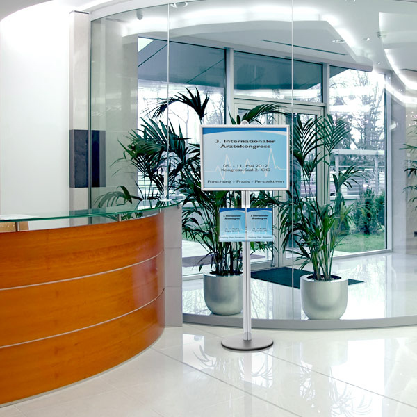 Aufsteller Info Board B2 zur Ankündigung von Veranstaltungen