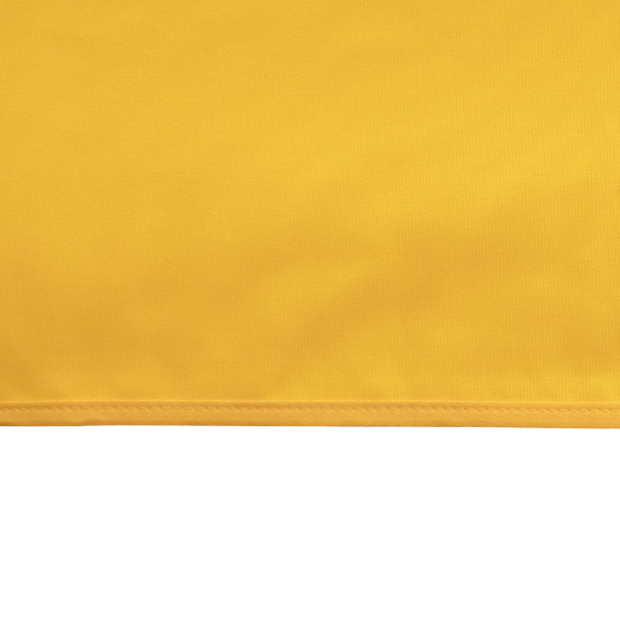 Volant mit farblich passendem Einfassband