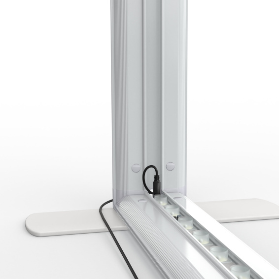 Messetheke Lightbox flex Basic, Detail: untere Ecke mit angeschlossenem Netzkabel