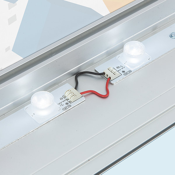 lichtstarke Power-LED-Linienstrahler für eine gleichmäßige Ausleuchtung