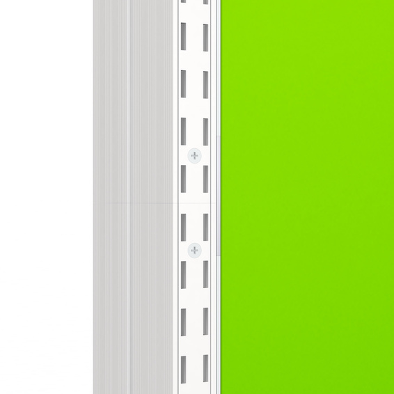 Schlitze auf verschiedenen Höhen ermöglichen individuelle Positionierung